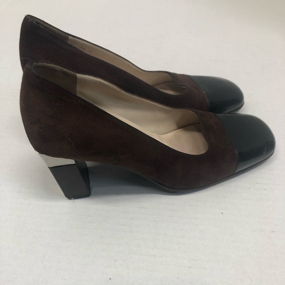 Chanel square cap toe heels, brown/black, GUC - Picture 12 of 13